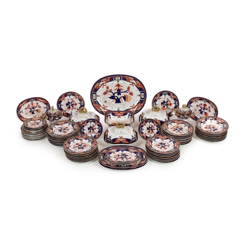 92 - An extensive Chamberlains Worcester Imari pattern dinner service, c.1815-20, comprising thirty two d... 