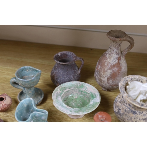 387 - A group of pottery antiquities, to include Roman, early Christian, Byzantine and Syrian, the large... 