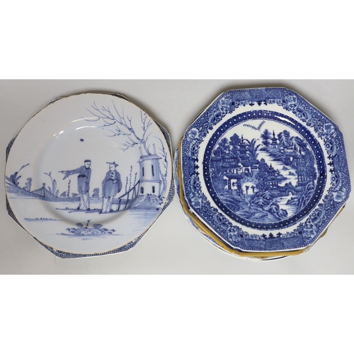 396 - A collection of pearlware blue and white plates and two tea canisters, c.1790-1810, A Worcester Holl... 