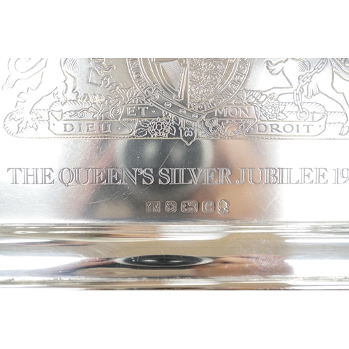 807 - A 1977 Queen's Silver Jubilee commemorative tray, engraved with the Royal Coat of Arms, Yorkshire Mi... 