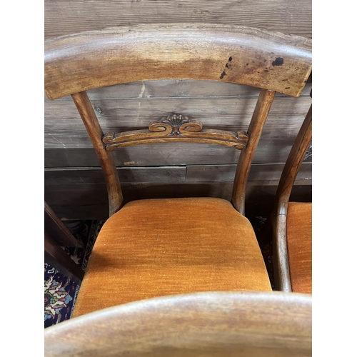 59 - A harlequin set of four Regency dining chairs