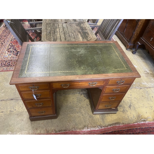 1007 - A late Victorian mahogany kneehole desk, length 122cm, depth 68cm, height 77cm