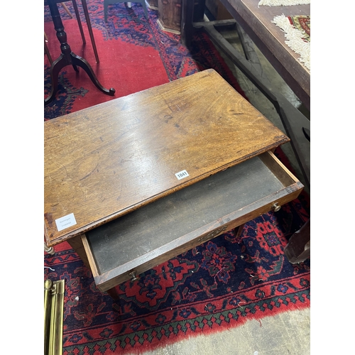 1041 - A George III mahogany side table with single drawer, raised on tapered squared legs, width 68cm, dep... 