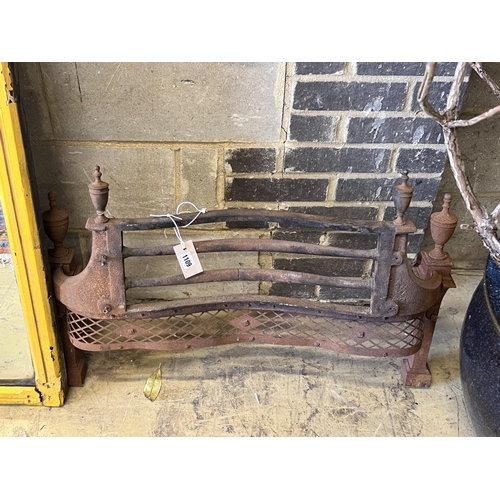 1109 - A 19th century cast iron fire grate front, width 80cm, height 59cm