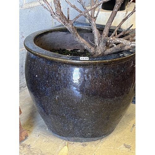 1110 - A large circular glazed earthenware garden planter, diameter 50cm, height 41cm