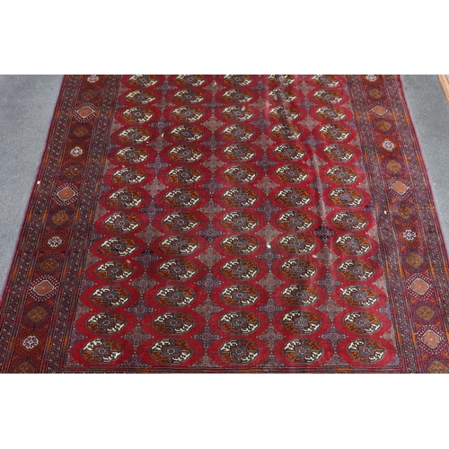 1175 - A Bokhara carpet, 290 x 202cm