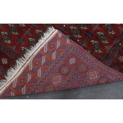 1175 - A Bokhara carpet, 290 x 202cm