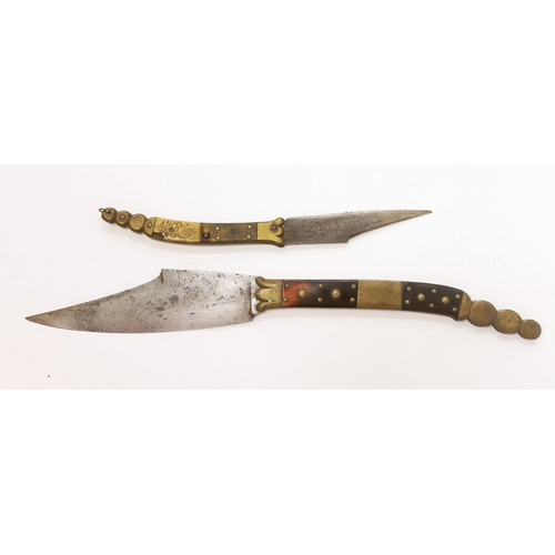 1260 - A good Spanish folding knife Navaja, horn and brass handle, the blade of conventional form, 19.3cm, ... 