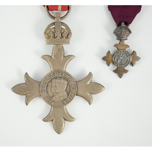 1295 - A cased George V military MBE containing leaflet with instructions as to wearing Insignia, together ... 