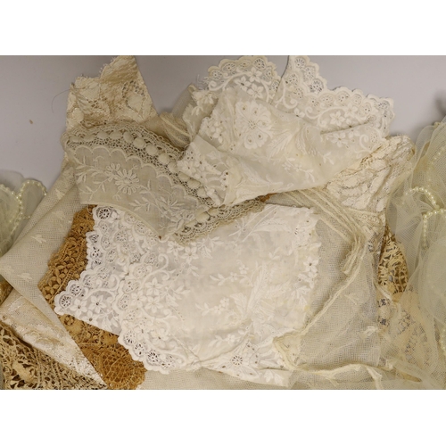 1575 - A silk Maltese lace trim, mixed lace and a pearl edged veil