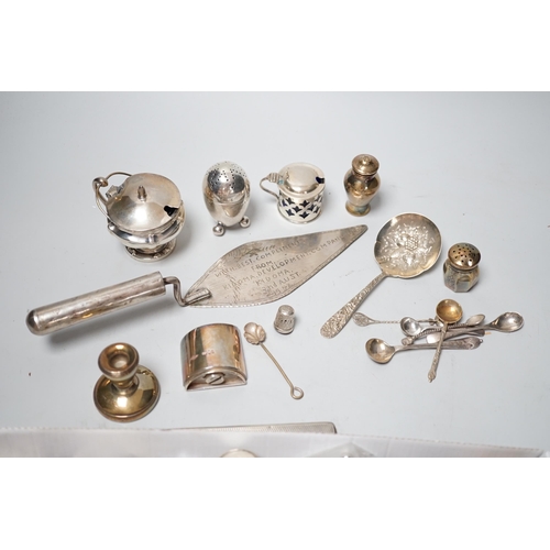 1815 - A collection of assorted small silver including condiments, spoons, egg cup, pill box, comb, Tiffany... 