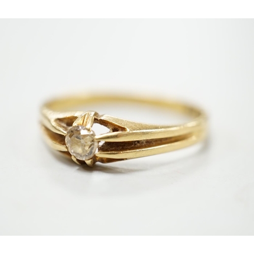 1885 - A n 18ct gold and claw set solitaire diamond ring, size P, gross weight 3 grams.