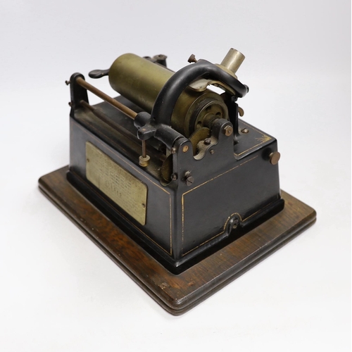 293 - A cased Edison Gem phonograph with horn, case 20cm high