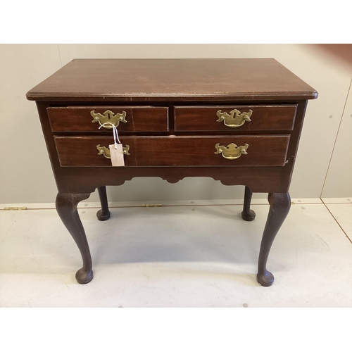 1027 - A George III mahogany lowboy, width 77cm, depth 46cm, height 73cm