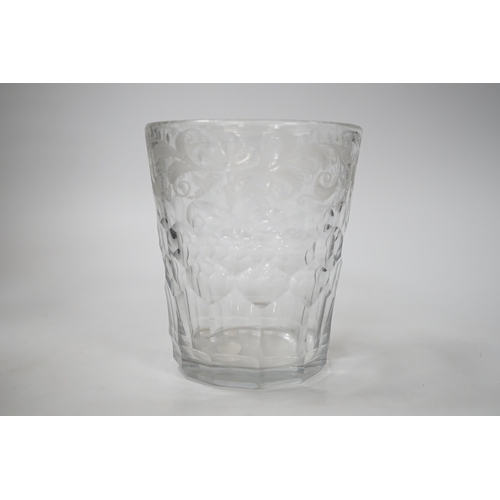 1258 - An English lead crystal 18th century faceted tumbler, in a darkish grey metal, upper decoration engr... 