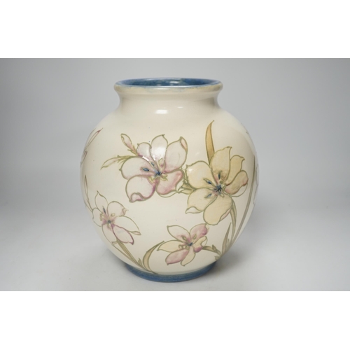 1375 - A Moorcroft Hibiscus globular vase, 1930s, 21cm high