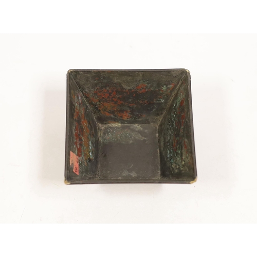 1520 - A Chinese Kangxi period lac burgaute (lacquer) vessel, top of vessel 10cm square