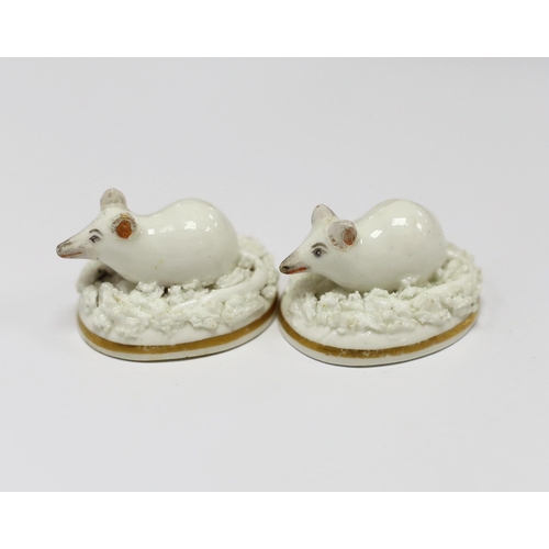 1528 - Two Staffordshire porcelain figures of mice, c.1830-50, 3.5cm