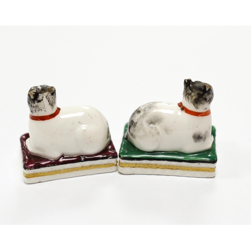 1538 - Two Derby porcelain models of recumbent cats on cushions, c.1825-35, 4.2 cm long