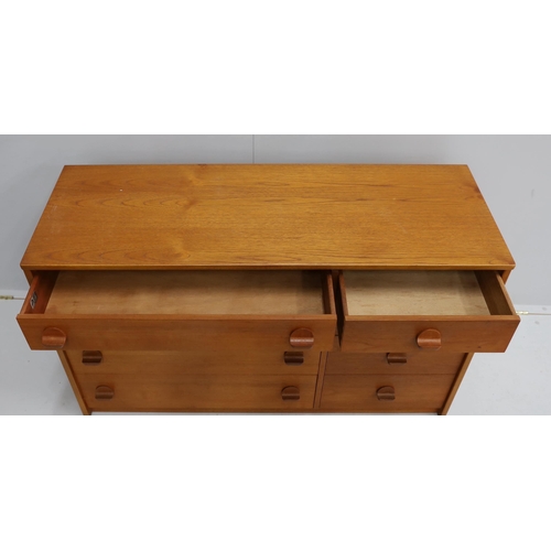 1057 - Ron Carter for Stag Furniture - A 'Cantata' teak chest of eight drawers, width 118cm, depth 44cm, he... 