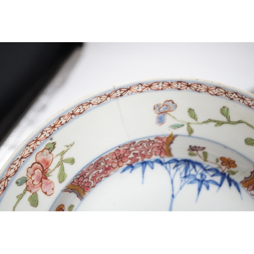 370 - A collection of 18th century Chinese export plates and saucers