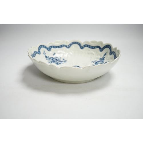 424 - A Worcester Natural sprays junket dish c.1765, 23cm in diameter