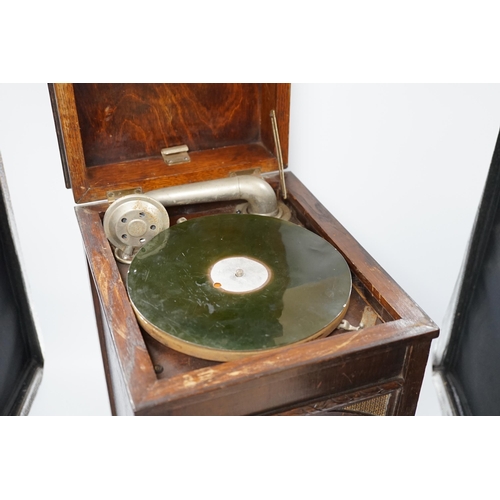 446 - A small oak cased gramophone cabinet, 51cm