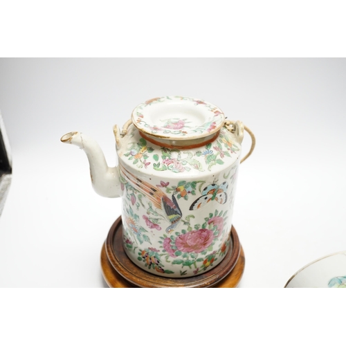 478 - A Chinese famille rose inscribed hat stand and teapot and cover, both late 19th/early 20th century (... 