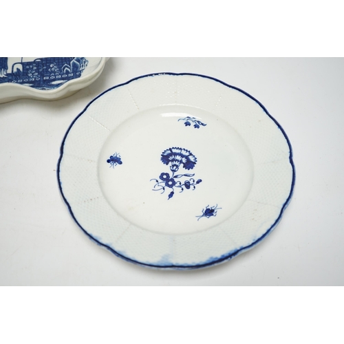 489 - A Caughley carnation pattern plate, c.1765-70 and a fisherman pattern dessert dish c.1780, plate 21.... 