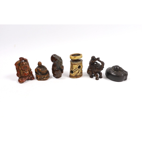 541 - A group of six Japanese netsuke in wood, staghorn and lacquer, 19th century and later