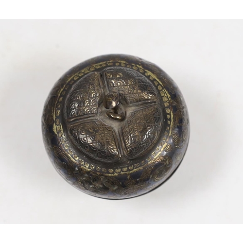 553 - An 18th/19th century Thai silver and niello betel nut box, 5cm