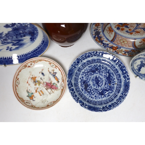 573 - Five Chinese porcelain saucers and dishes and a sang de boeuf glazed vase, vase 21cm high