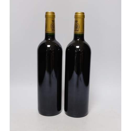 576 - Two bottles of Chauteau Gruaud Larose, Saint Julien, red wine, 2004