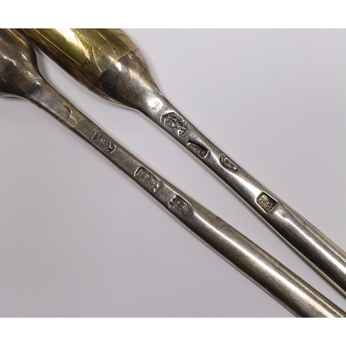 826 - Two early 18th century silver marrow scoops, Henry Clarke I, London, circa 1720 and Andrew Archer, L... 