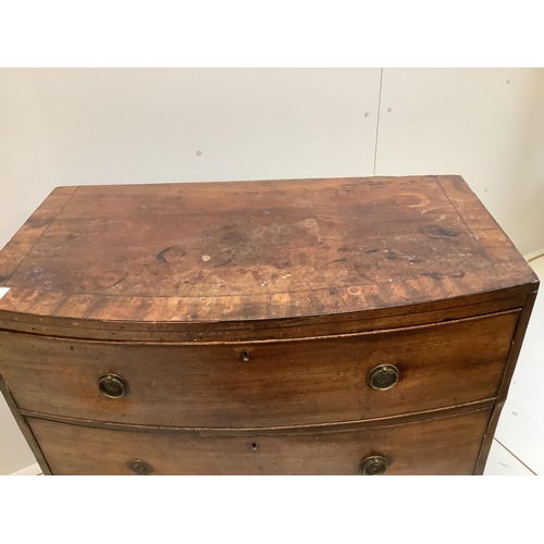 1078 - A Regency mahogany bow front three drawer chest, width 92cm, depth 50cm, height 91cm