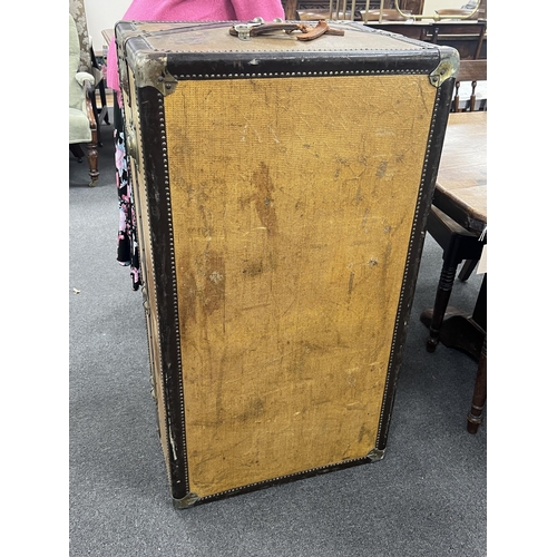 1178 - A vintage travelling trunk, (no key) width 103cm, depth 56cm, height 46cm