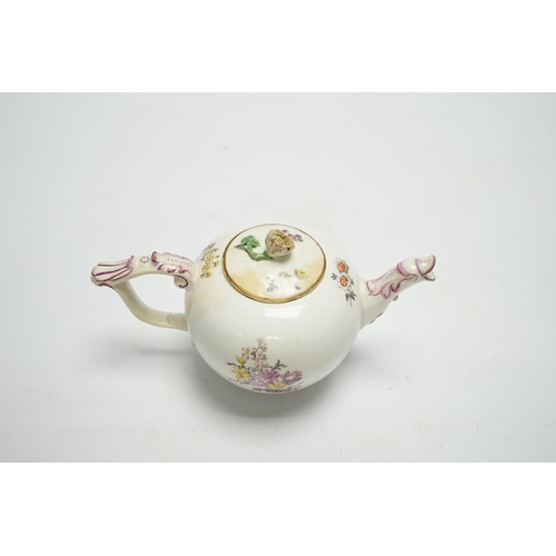 1270 - An 18th century Meissen teapot with replacement cover, 10cm