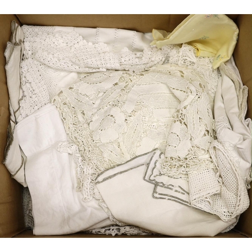 1318 - A collection of mixed late 19th and 20th century crochet and lace edged linens