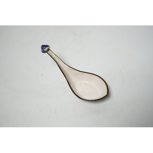 1440 - An 18th century Chinese Canton enamel spoon, 11.5cm