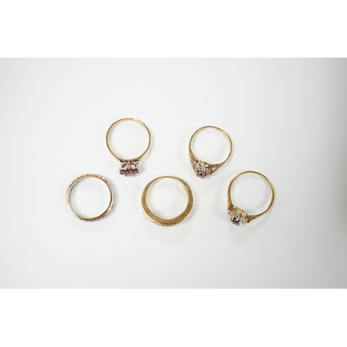 1979 - Five assorted modern 9ct gold and gem set dress rings including ruby and diamond cluster and six sto... 