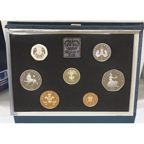 2160 - Royal Mint UK QEII proof coin year sets - 1980, 1984, 1985, 1989, 1992, 1996-1998 (8 cases), togethe... 