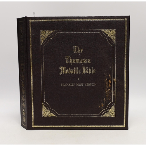 2166 - The Thomason Medallic Bible, Franklin mint version, sixty medals in a folder