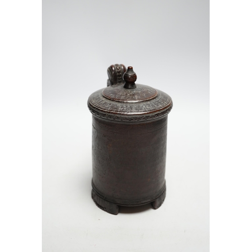 392 - A late 18th/early 19th century Scandinavian treen tankard, 20cm