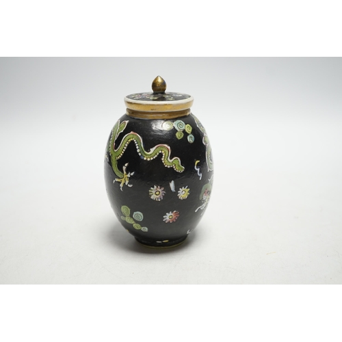 500 - A Chinese Kangxi clobbered dragon jar and cover, 10cm high