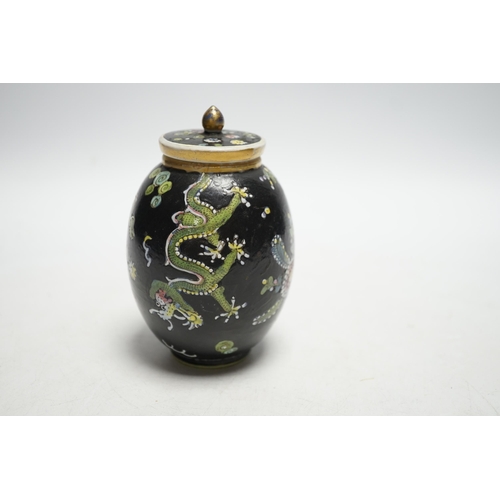 500 - A Chinese Kangxi clobbered dragon jar and cover, 10cm high