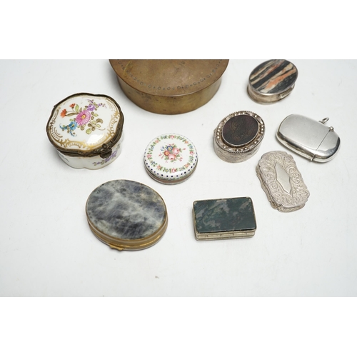 540 - Nine assorted 19th century and later boxes, including painted porcelain, hardstone set, copper, moss... 