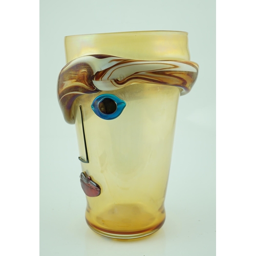 17 - ** ** Oscar Zanetti (1961-), a Murano yellow ground glass Cubist style head of a man signed, 37cm hi... 