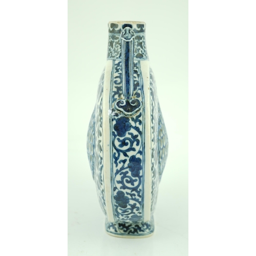 198 - A Chinese blue and white moonflask, Daoguang six character mark and of the period, with honeycomb pi... 