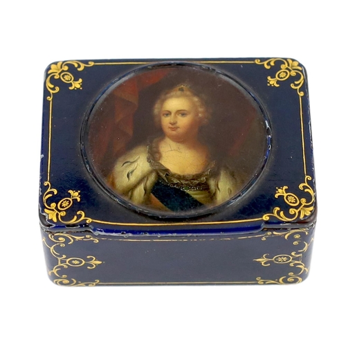 76 - * * A Russian lacquer Catherine II portrait snuff box, by Lukutin, c.1840, painted with a miniature ... 