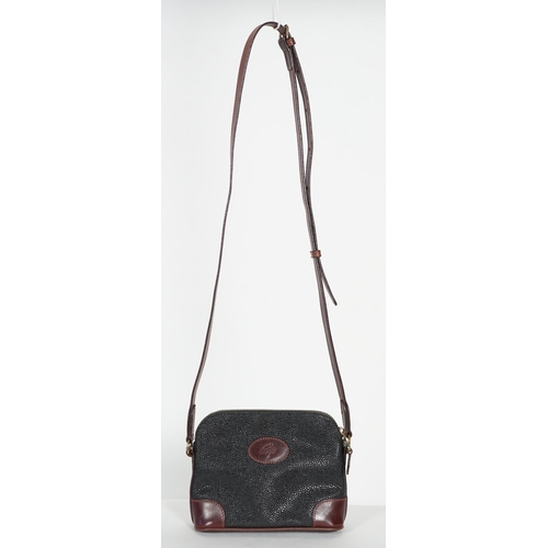 1002 - A Mulberry crossbody bag, pebble grained black leather with brown leather corner reinforcement contr... 